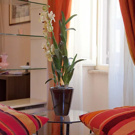 In Trevi Fouintain View شقة *