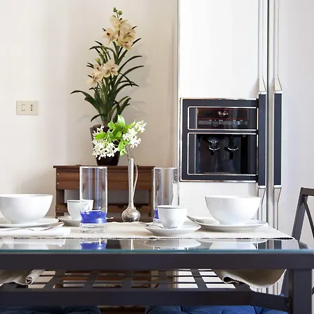 In Trevi Fouintain View *