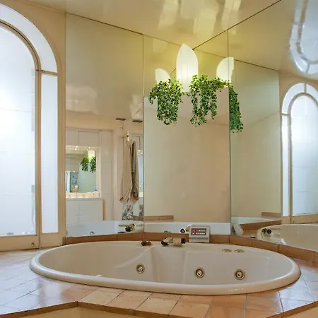 Rental In Rome Trevi Fouintain View Apartment